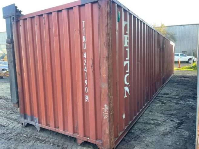 Buy used and new shipping containers